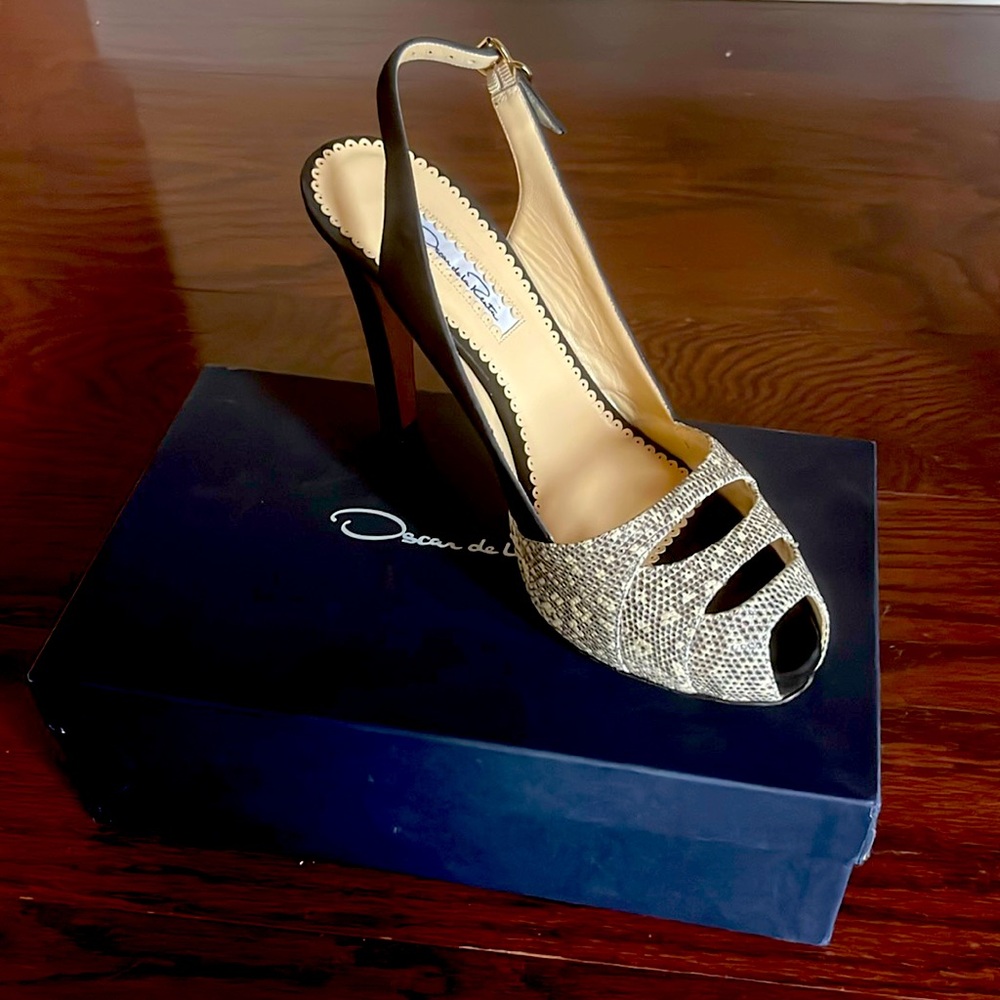 Oscar de la Renta black/white lizard l-open toe-sling back heels!